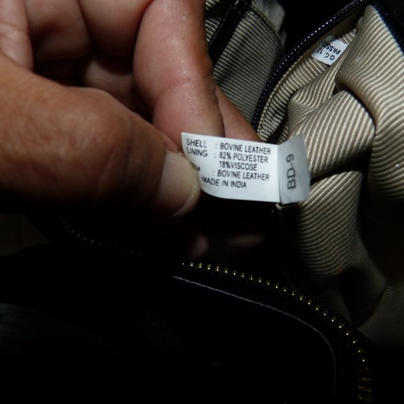 SOLD RADLEY LONDON LEATHER CROSSBODY BAG - Picture 13 of 16